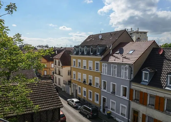 Appartement Charmant Tres Proche Centre-Ville, Parking Gratuits, Mulhouse Centre