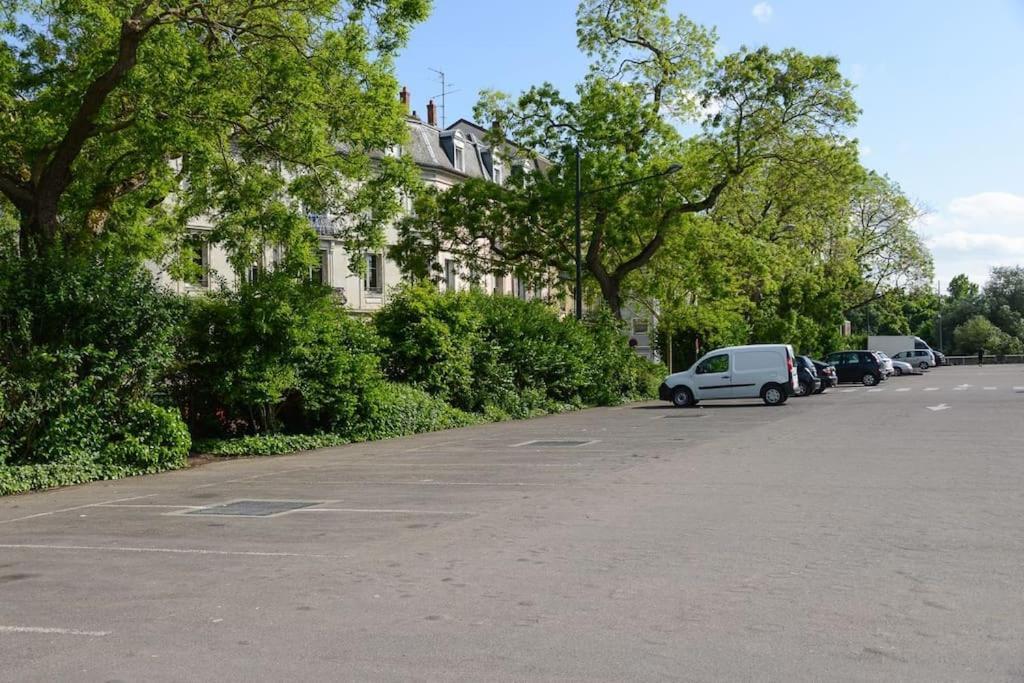 Tres Proche Centre-ville, Parking Gratuits, Centre Apartment Mülhausen